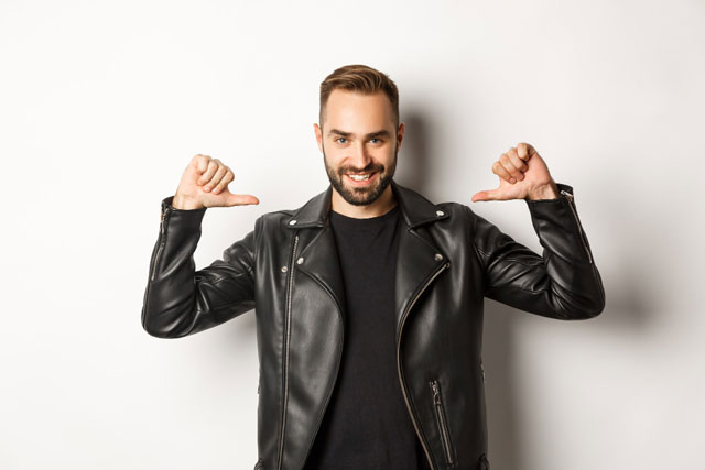 https://ru.freepik.com/free-photo/confident-handsome-man-wearing-black-leather-jacket-pointing-at-himself-and-smiling-self-assured-standing_11652158.htm#query=%D0%BA%D0%BE%D0%B6%D0%B0%D0%BD%D0%B0%D1%8F%20%D0%BA%D1%83%D1%80%D1%82%D0%BA%D0%B0&position=12&from_view=search&track=sph